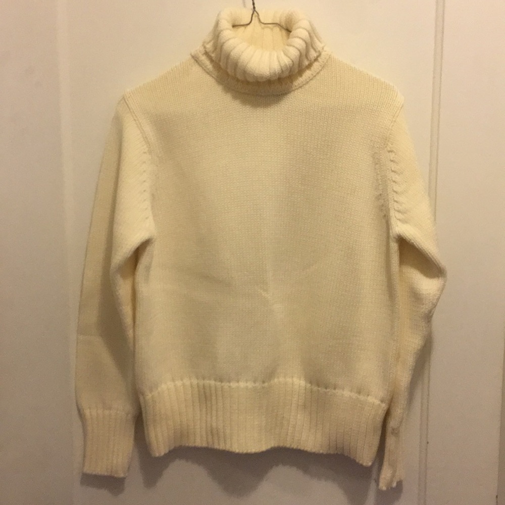 LL Bean, Very Warm Sweater! ❄️